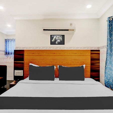 Hotel O Hanuman Pet Near Railway Station Vijayawada Exterior photo