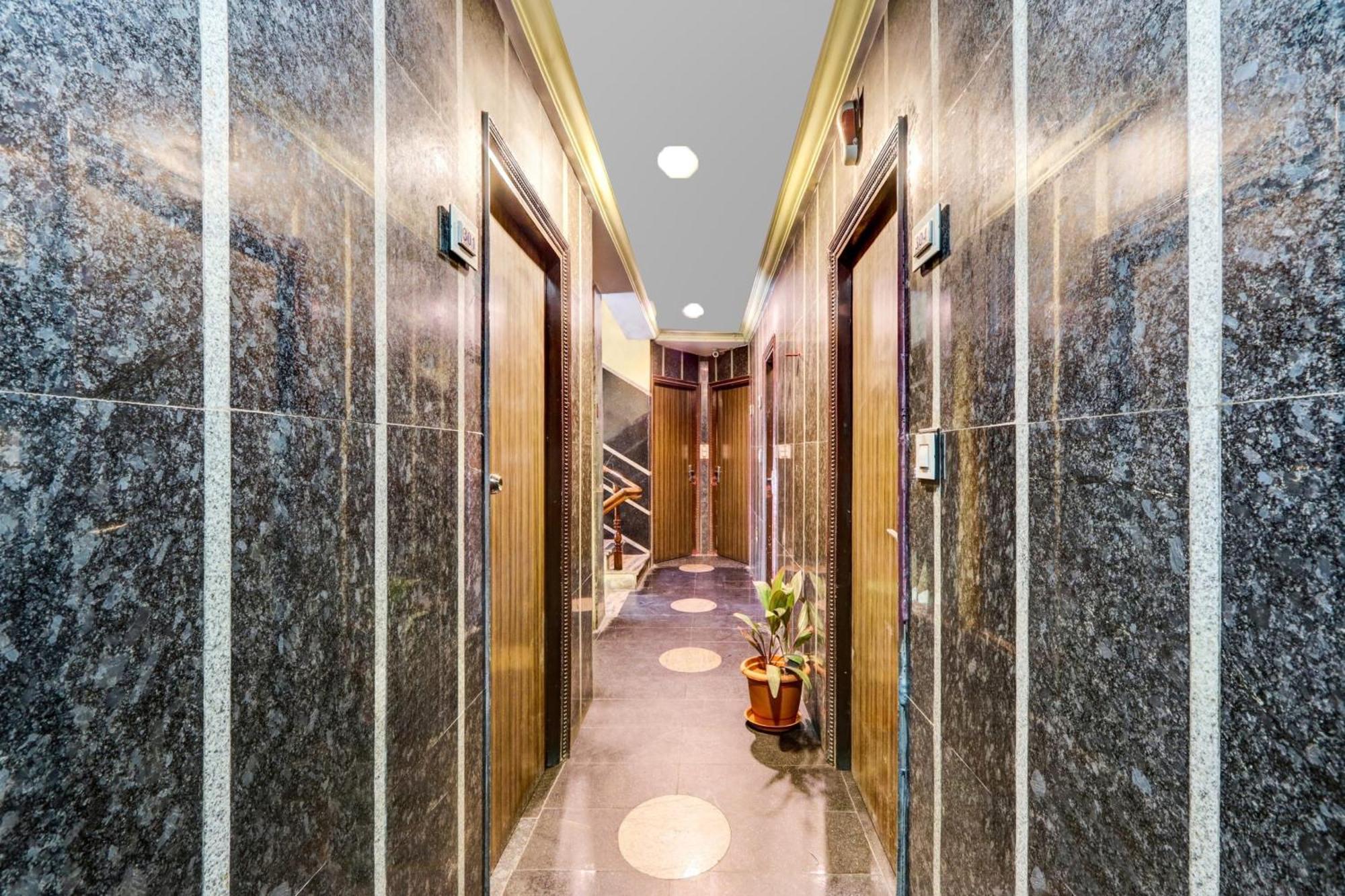 Hotel O Hanuman Pet Near Railway Station Vijayawada Exterior photo