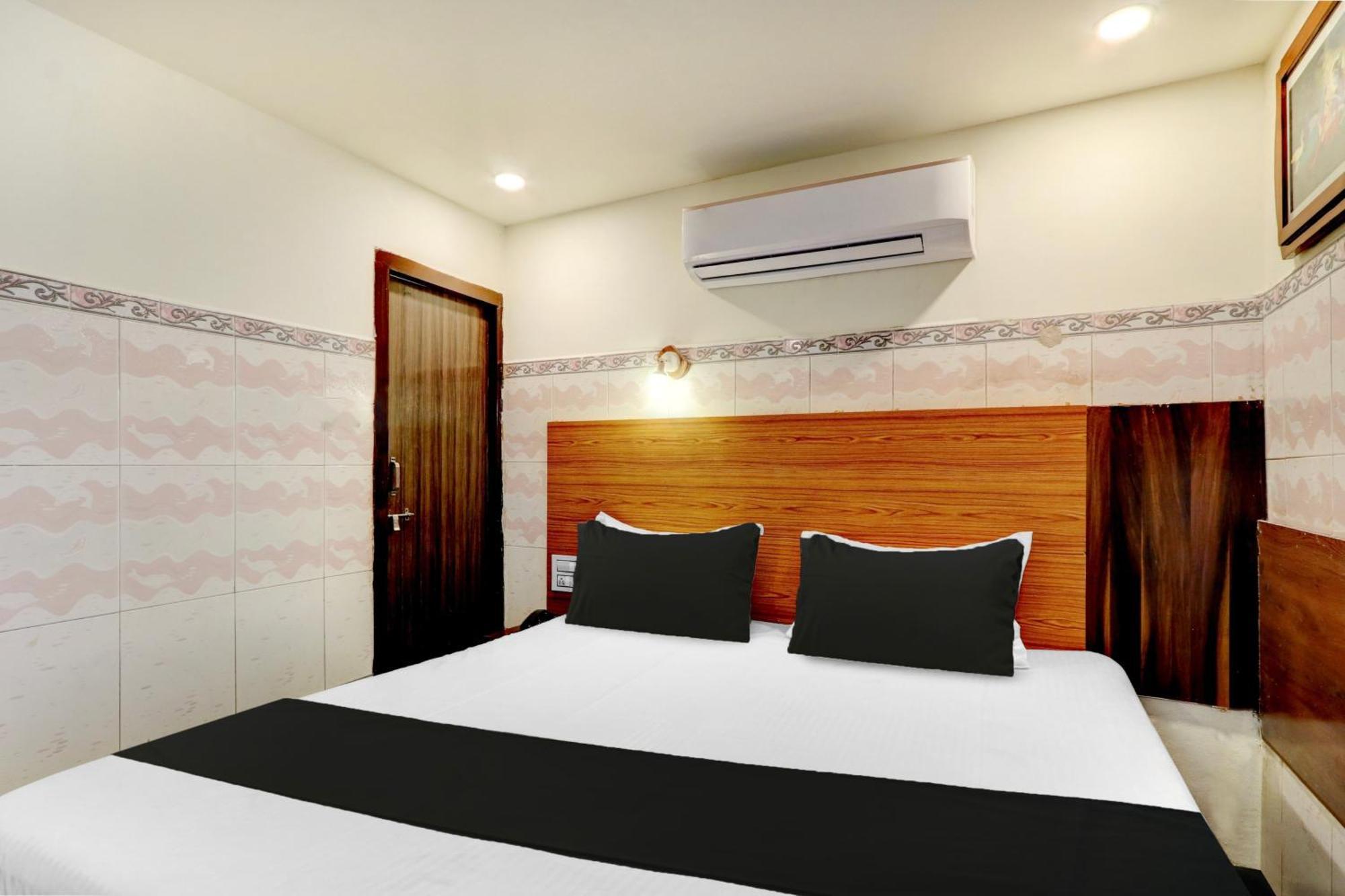 Hotel O Hanuman Pet Near Railway Station Vijayawada Exterior photo